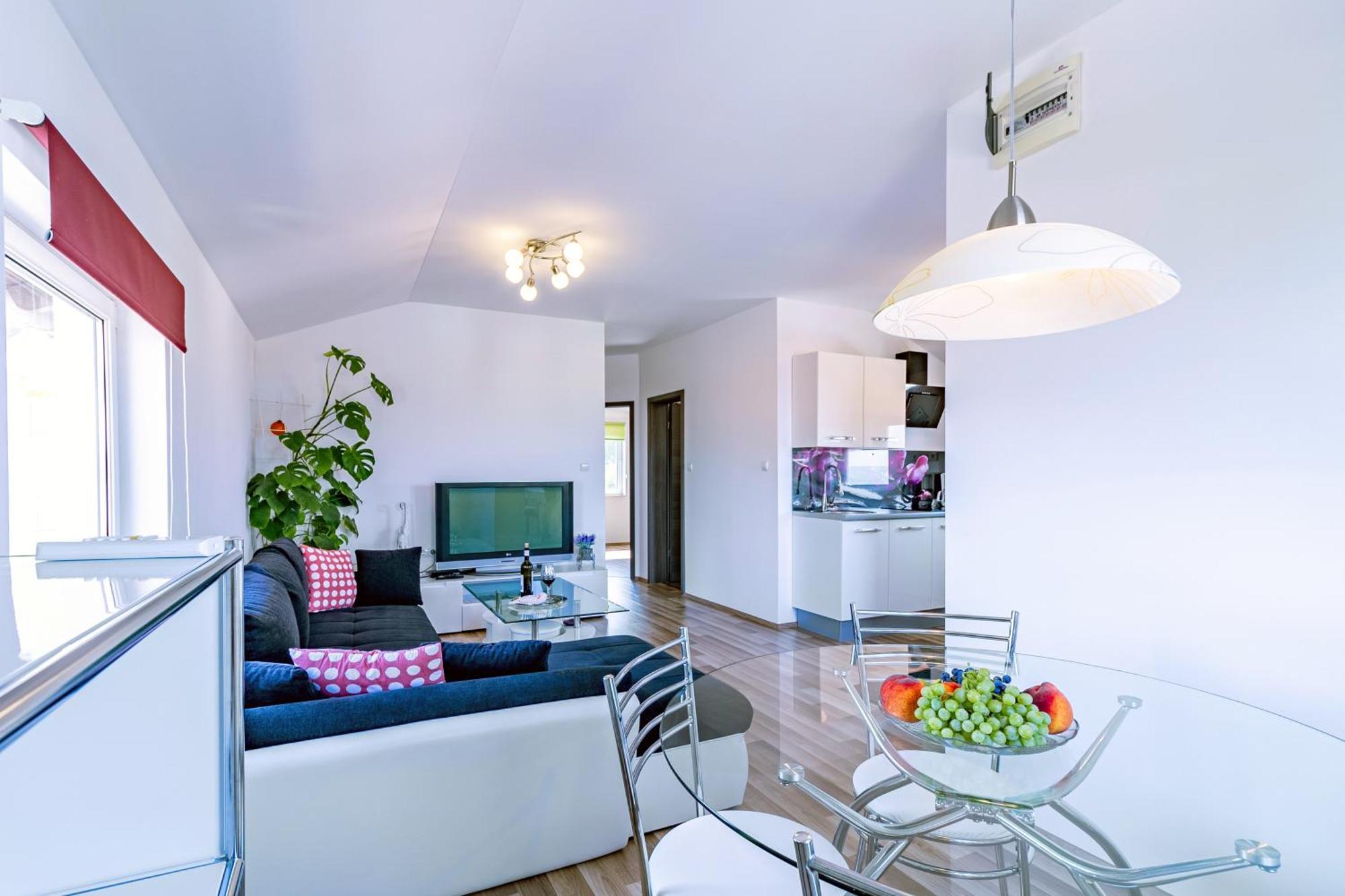Apartments With A Parking Space Bilice, Krka - 13545 Sibenik Exterior photo