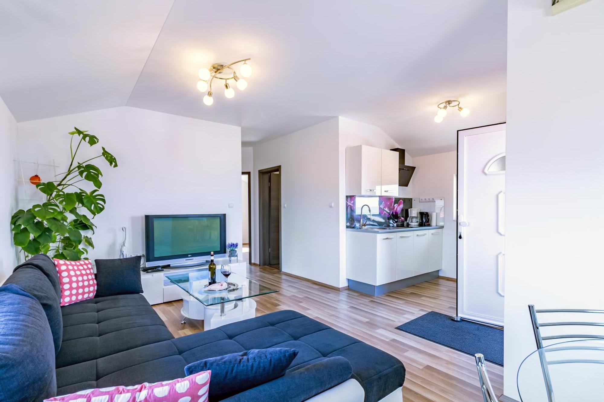 Apartments With A Parking Space Bilice, Krka - 13545 Sibenik Room photo